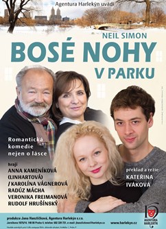 Bosé nohy v parku