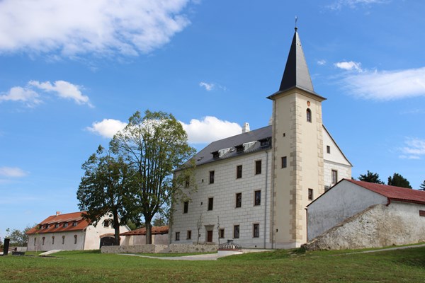 Muzeum autíček - zámek Příseka