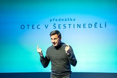 Otec v šestinedělí 